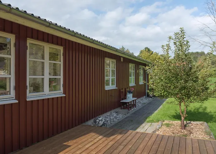 Hébergement de vacances Awesome In With 3 Bedrooms And Wifi *